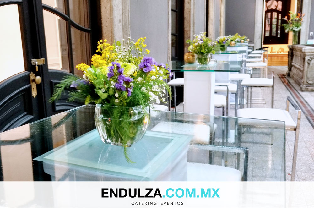 servicio periqueras, montaje con periqueras, eventos con periqueras, decoracion para eventos con periqueras